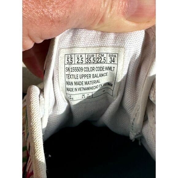 Sketchers STREET TRAX-UNITED HEARTRed, Yellow, Green Size 5.5 - Picture 7 of 11